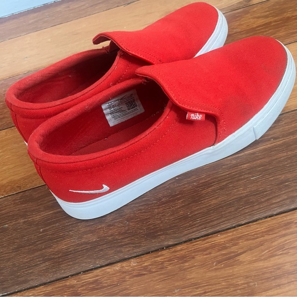 Nike Court Royale AC Slip-On Shoes in University Red Size 7.5 - Picture 4 of 10